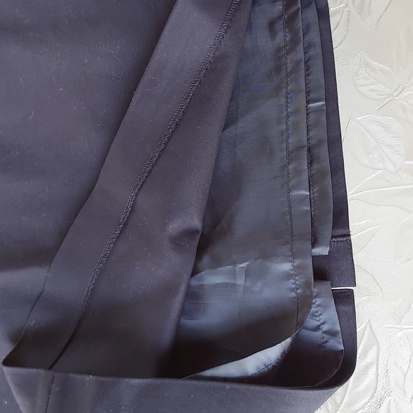 Liz Claiborne skirt. Size 14. - Picture 3 of 9